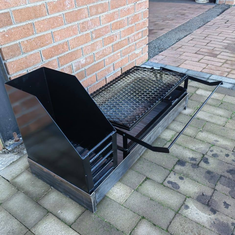 Churrasqueira Compacta com Parrilla Articulada e Tambor de Braseiro