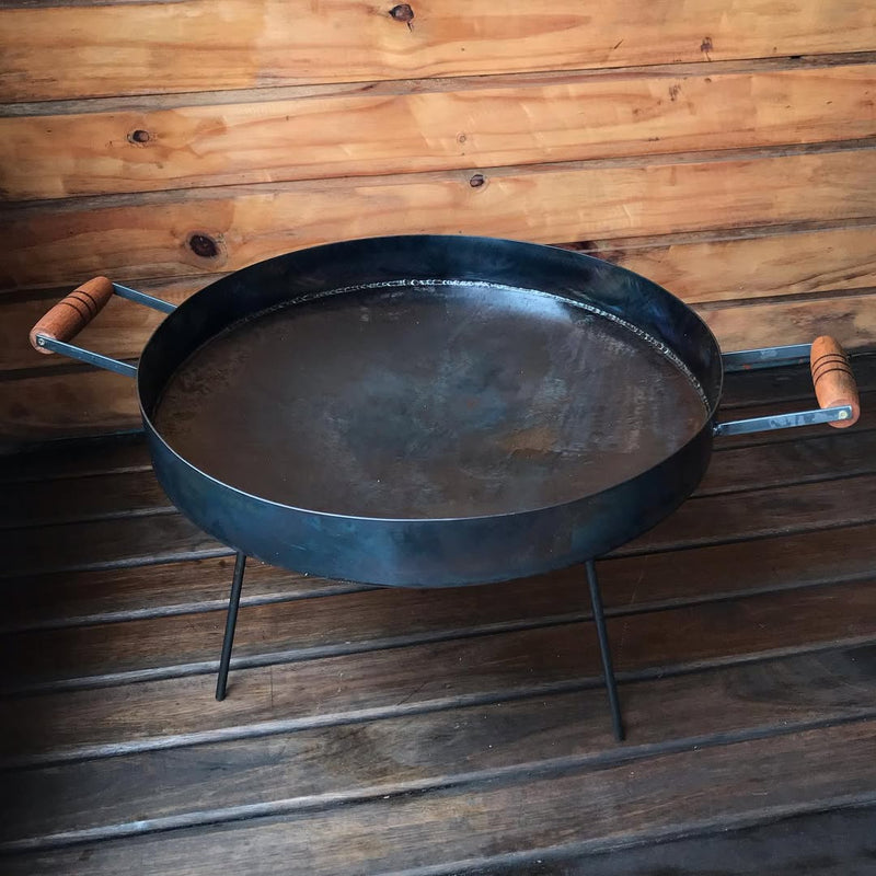 Disco de Arado com Borda e Alça de Madeira